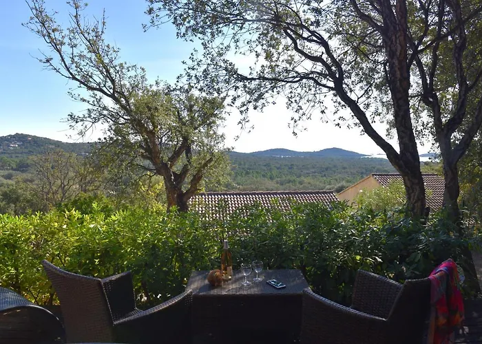 Résidence Chiar' Di Luna Hébergement de vacances Sainte-Lucie-de-Porto-Vecchio